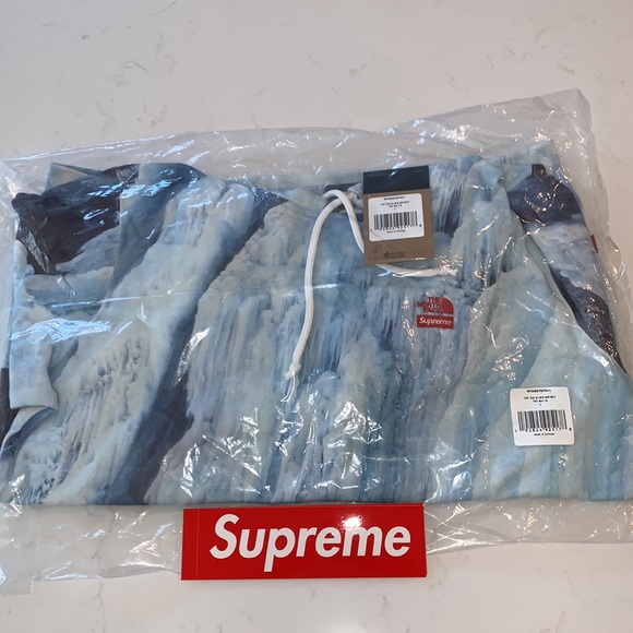 Supreme The North Face Ice Climb Hooded Sweatshirt - Picture 4 of 6
